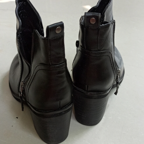 Long Shoes - Picture 7 of 10